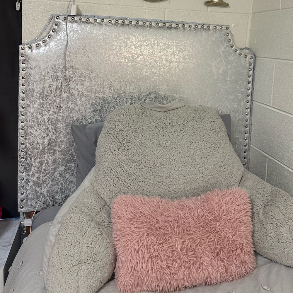 ‼️SOLD‼️Dormify Dorm Twin XL headboard with charging port